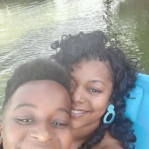 Meet your Posher, Ms.